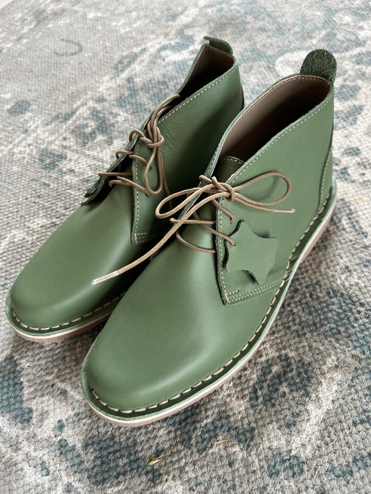 Women High Cut 100% Leather Vellies Olive