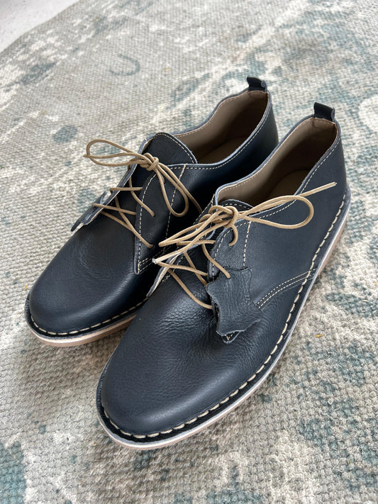 Women High Cut 100% Leather Vellies Black